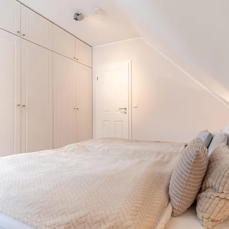 Holiday home Haus Strandlust Wf-04 *